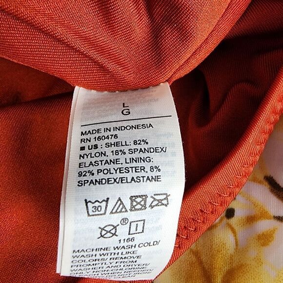 Old Navy One-Shoulder Print/Color Block One-Piece Swimsuit - Picture 5 of 11